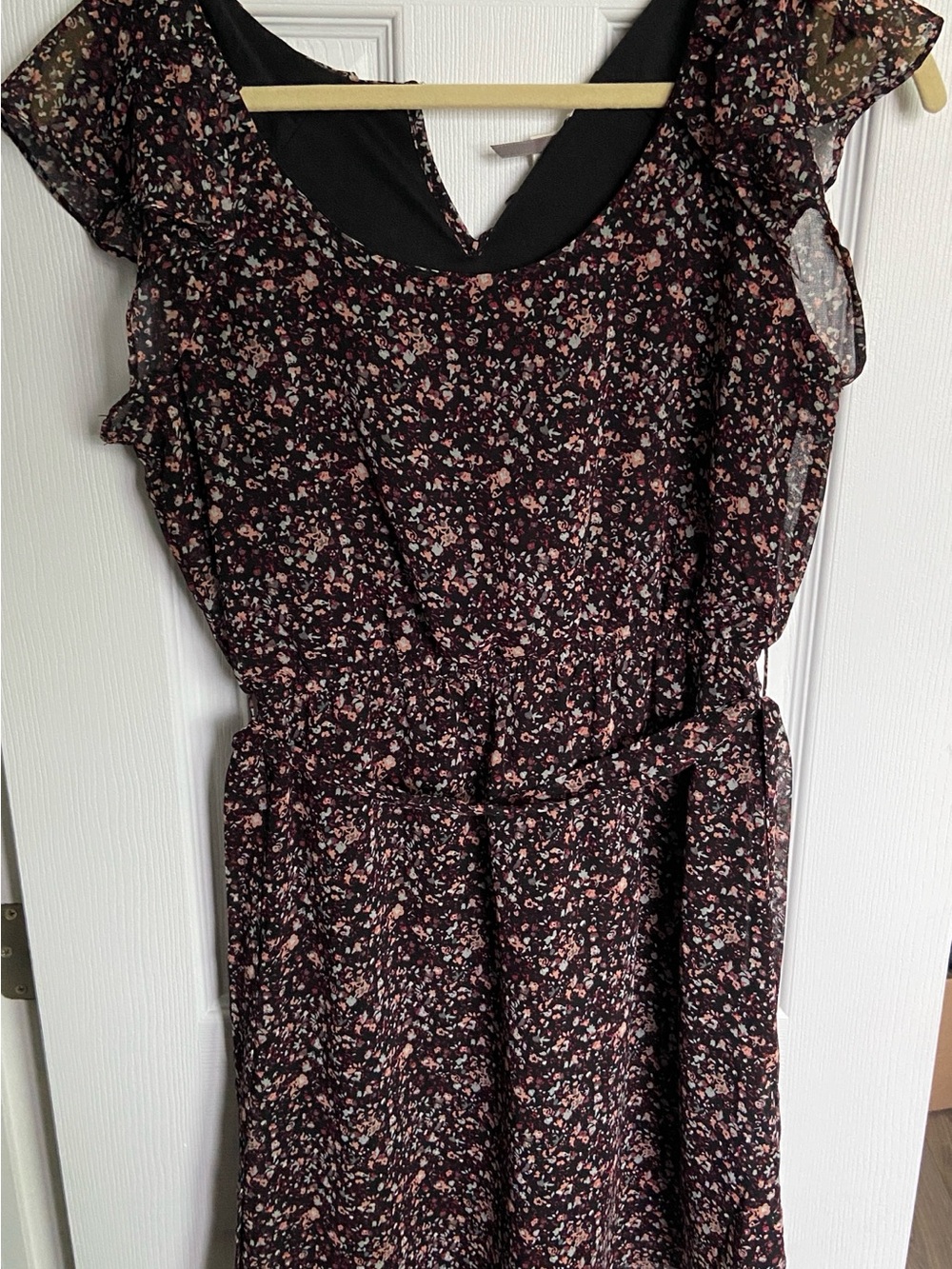 Dynamite Black Floral Tie-Waist Midi Dress